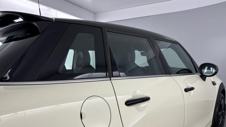 MINI Hatchback 1.5 Cooper Sport 5dr Petrol Hatchback